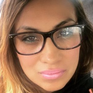 Meet your Posher, Imelda